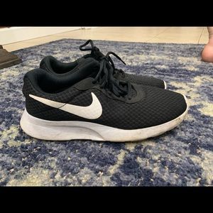Women’s nike sneakers